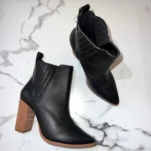 Kaanas Black Perm Cowboy Ankle Booties Size 8